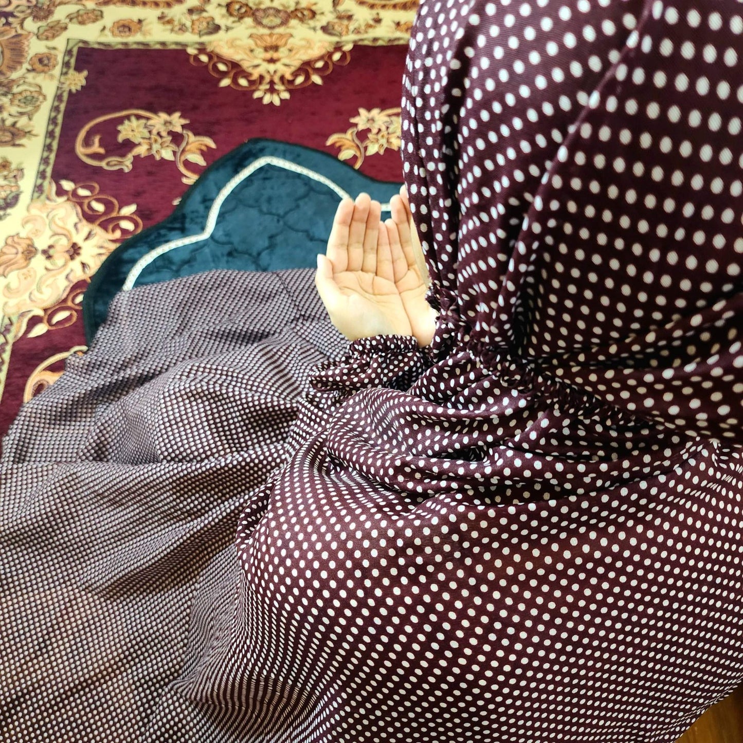 Printed Namaz Chadar with Sleeves and Niqab - 006