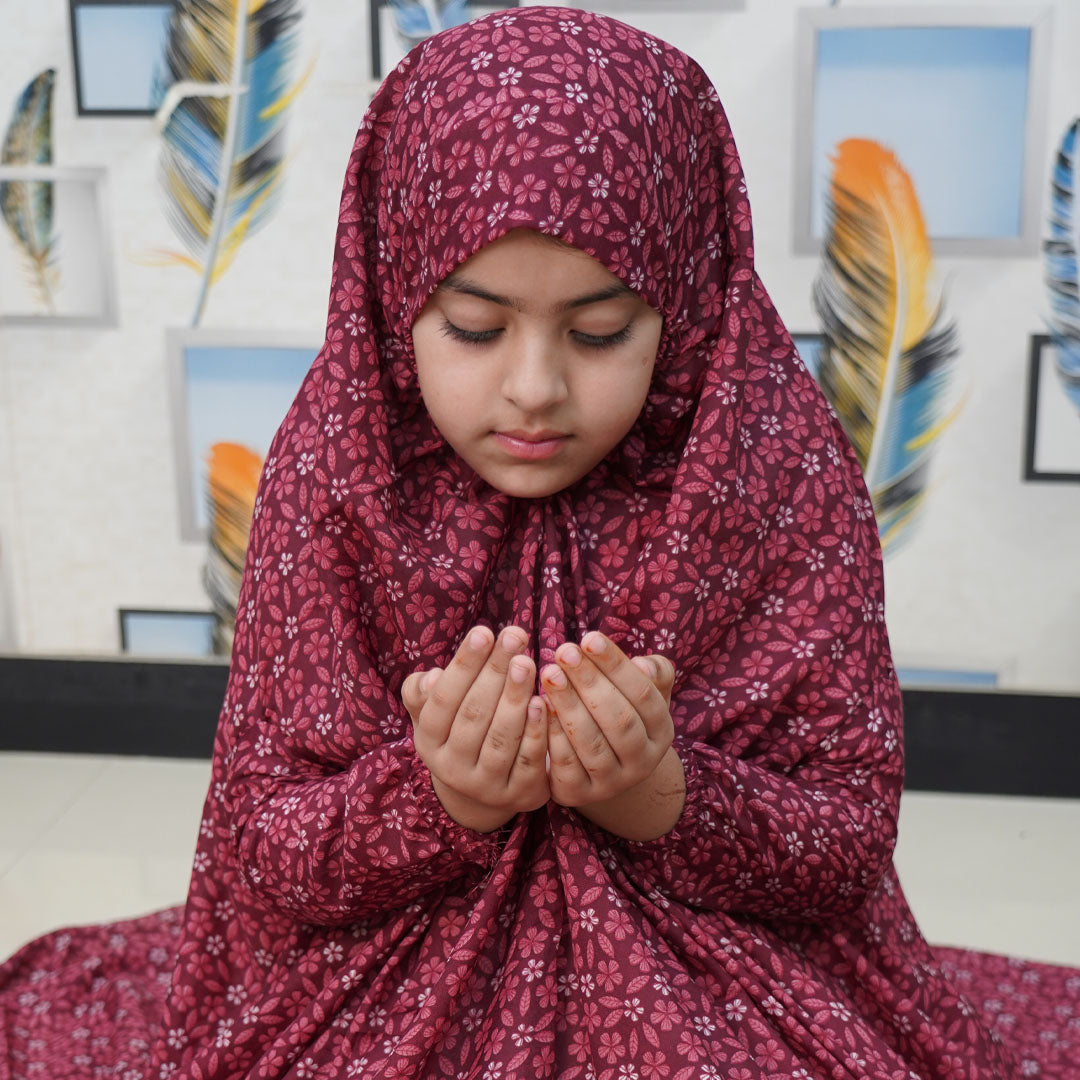 Kids Red Printed Namaz Chaddar - 01